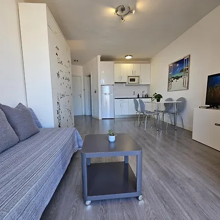Fantastico Estudio Amplia Terraza Y Vistas Al Mar Benalmádena